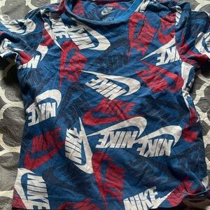 Nike t shirt size 7